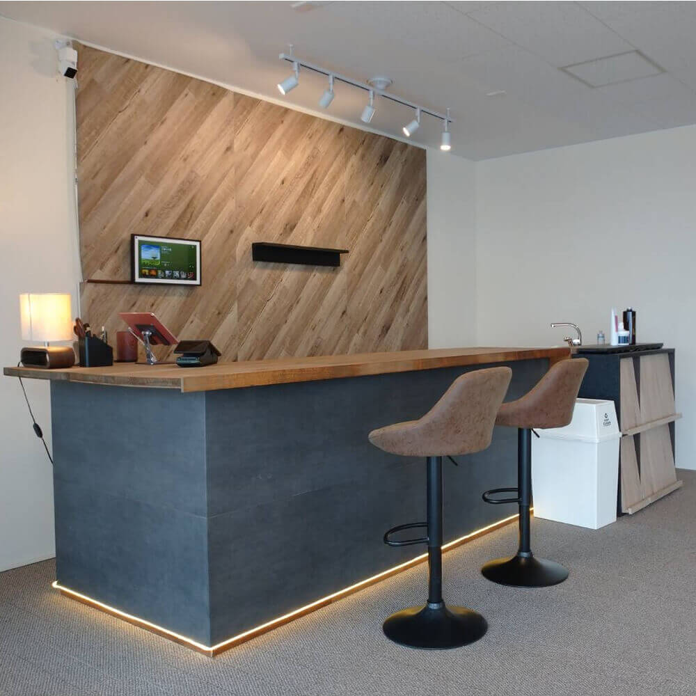 店内 バーカウンター｜BODY FAB MAINTENANCE 小山市